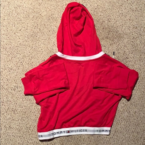 Tommy Hilfiger long sleeve - Picture 2 of 4